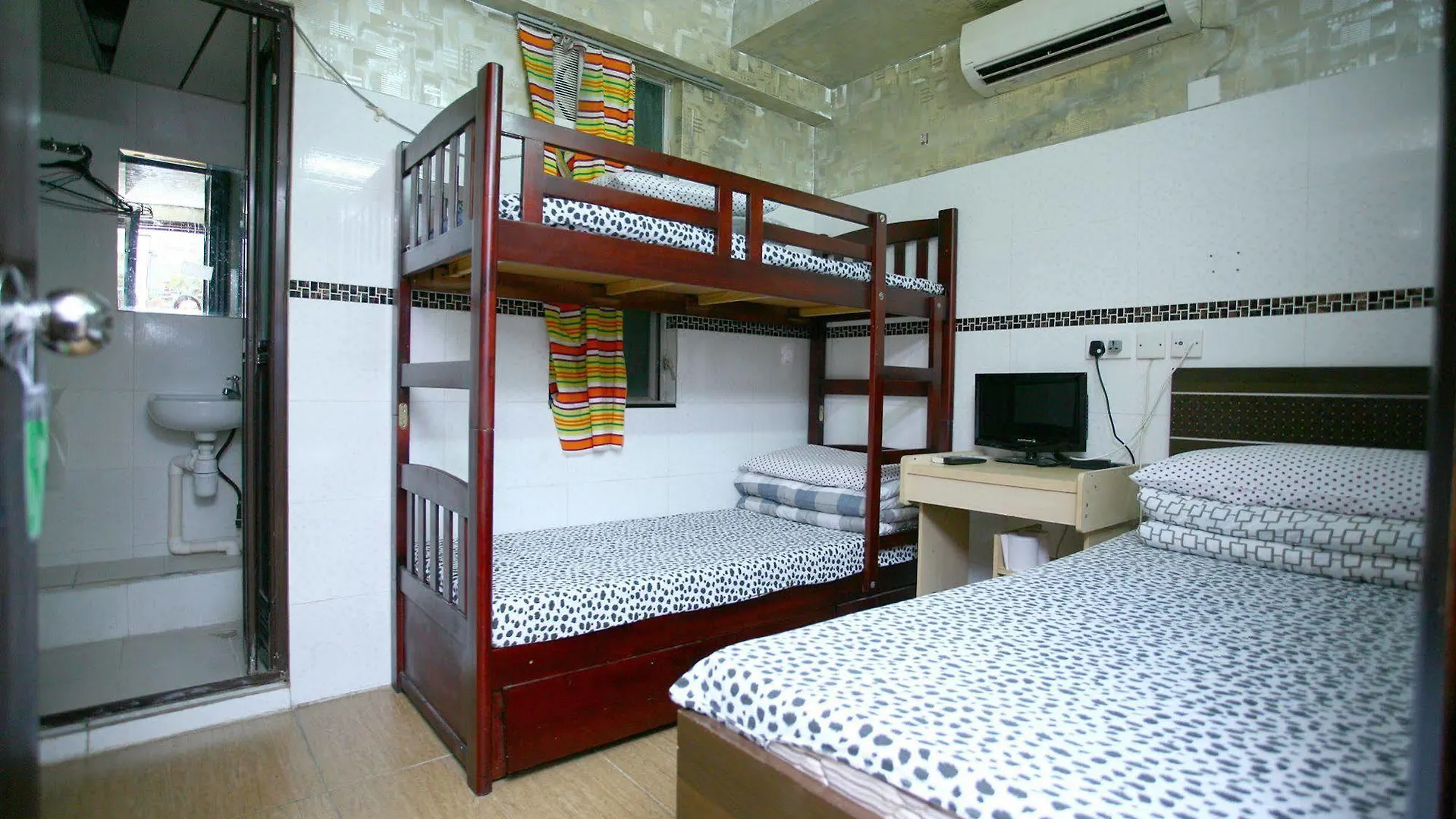 Penzion H K Commercial Inn Kowloon  Čína
