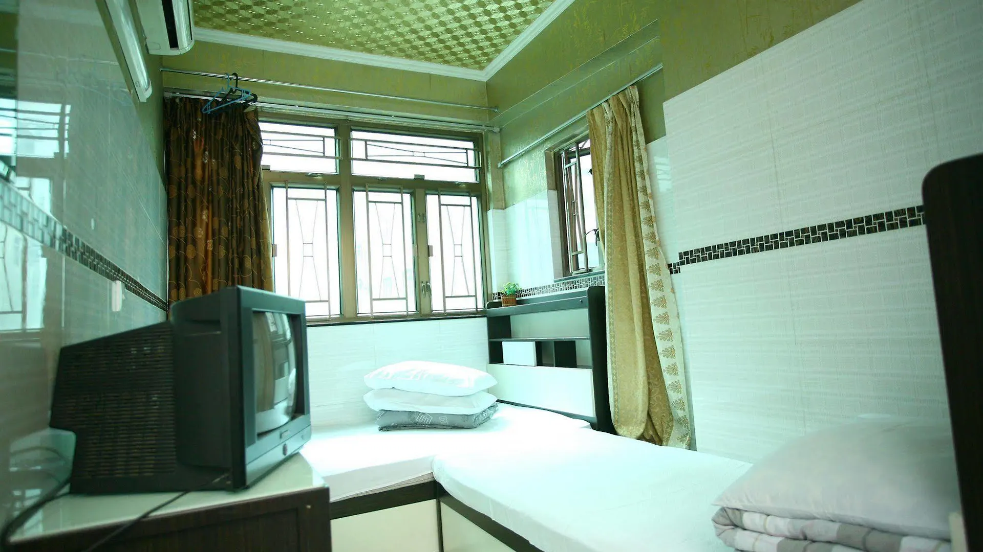 H K Commercial Inn Kowloon